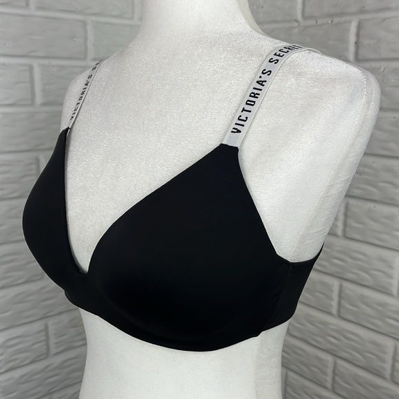 VICTORIA’S SECRET BUNDLE BRA 34C SATIN PAJAMA TOP VELVET RHINESTONE BAG - Picture 12 of 16